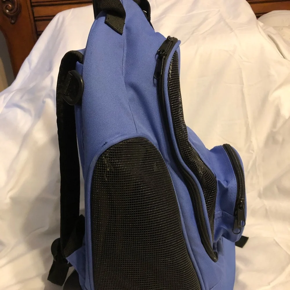 Pet Gear rolling travel tote/backpack for small animals Excellent condition